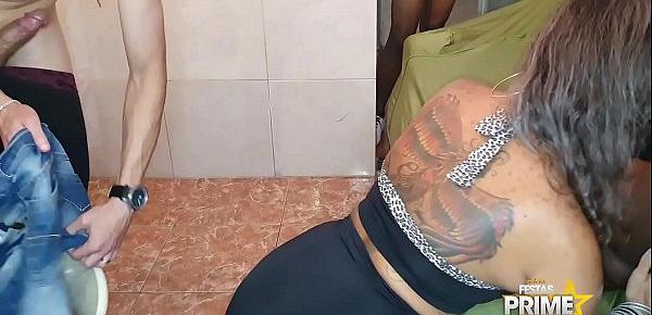 Putaria Na Resenha da gostosa da Bela com vários na suruba . Kely Pivetinha , Nana Diaba , Giselly Capetinha , Maax Puto Karioca e Dj Jump